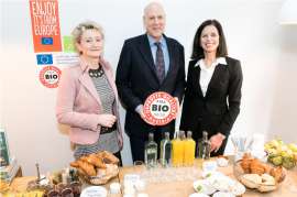 copyright: AMA/APA Reither_ v.l. Grabmann Bio Austria_Blass (AMA GF) _Koecher-Schulz (AMA)