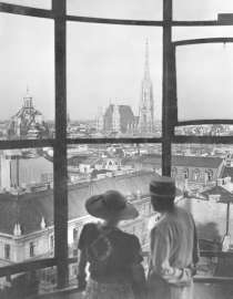 BLICK VOM HOCHHAUS IN DER HERRENGASSE, UM 1935