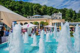 Springbrunnen vor dem Casino Baden
