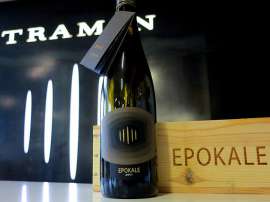 Epokale: Nach 100 Parker-Punkten für den ersten Jahrgang, steht nun der Ausnahme-Gewürztraminer aus dem Jahr 2011 im Fokus der internationalen Weinwelt. Wie ist er ausgefallen? Experten sagen: „Leicht, unglaublich präzise und sehr harmonisch dreht er