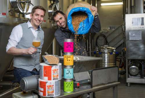 Lukas M. Walchhofer (geschäftsführender Gesellschafter SPICEWORLD GmbH) und Stiegl-Kreativbraumeister Markus Trinker.