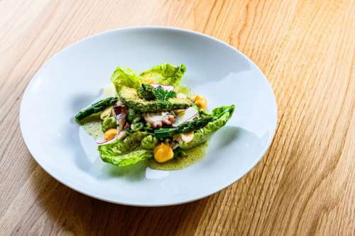Octopus-Spargel-Salat
