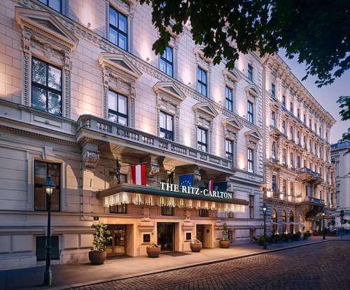 The Ritz-Carlton Vienna, Blick von der Ringstraße