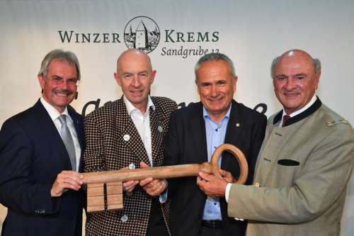 V.l.n.r.: Landtagspräsident Mag. Karl Wilfing, Dir. Franz Ehrenleitner, MAS, Ing. Ludwig Holzer, MSc, Landeshauptmann a. D. Dr. Erwin Pröll