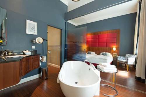 Admiral Suite mit freistehender Badewanne