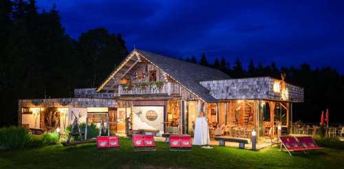 Aussenansicht der Aviva Alm im Hotel Aviva