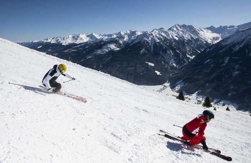 Skifahren mit Aussicht auf die 3000er des Nationalparks Hohe Tauern