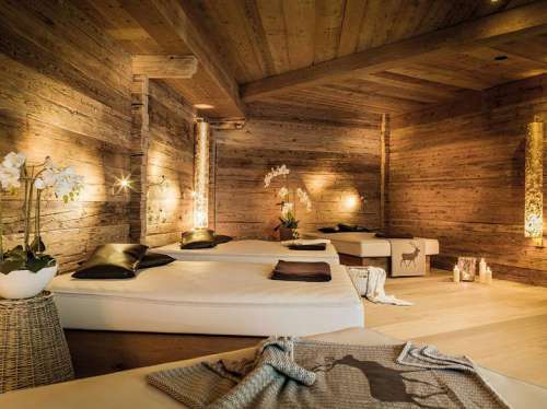Spa-Bereich mit entspannender Atmosphäre